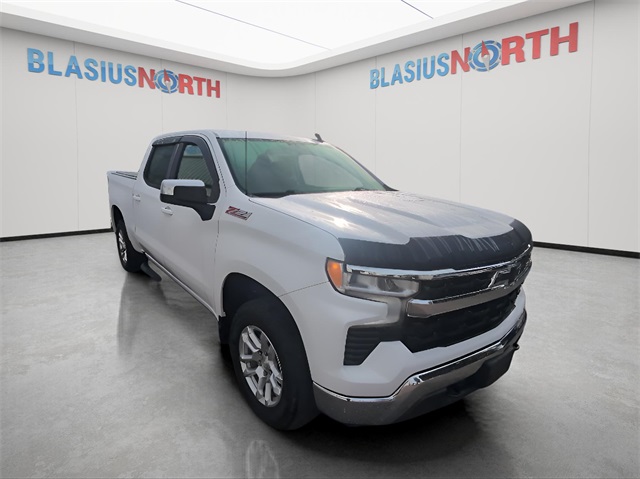 2022 Chevrolet Silverado 1500 LT photo 4