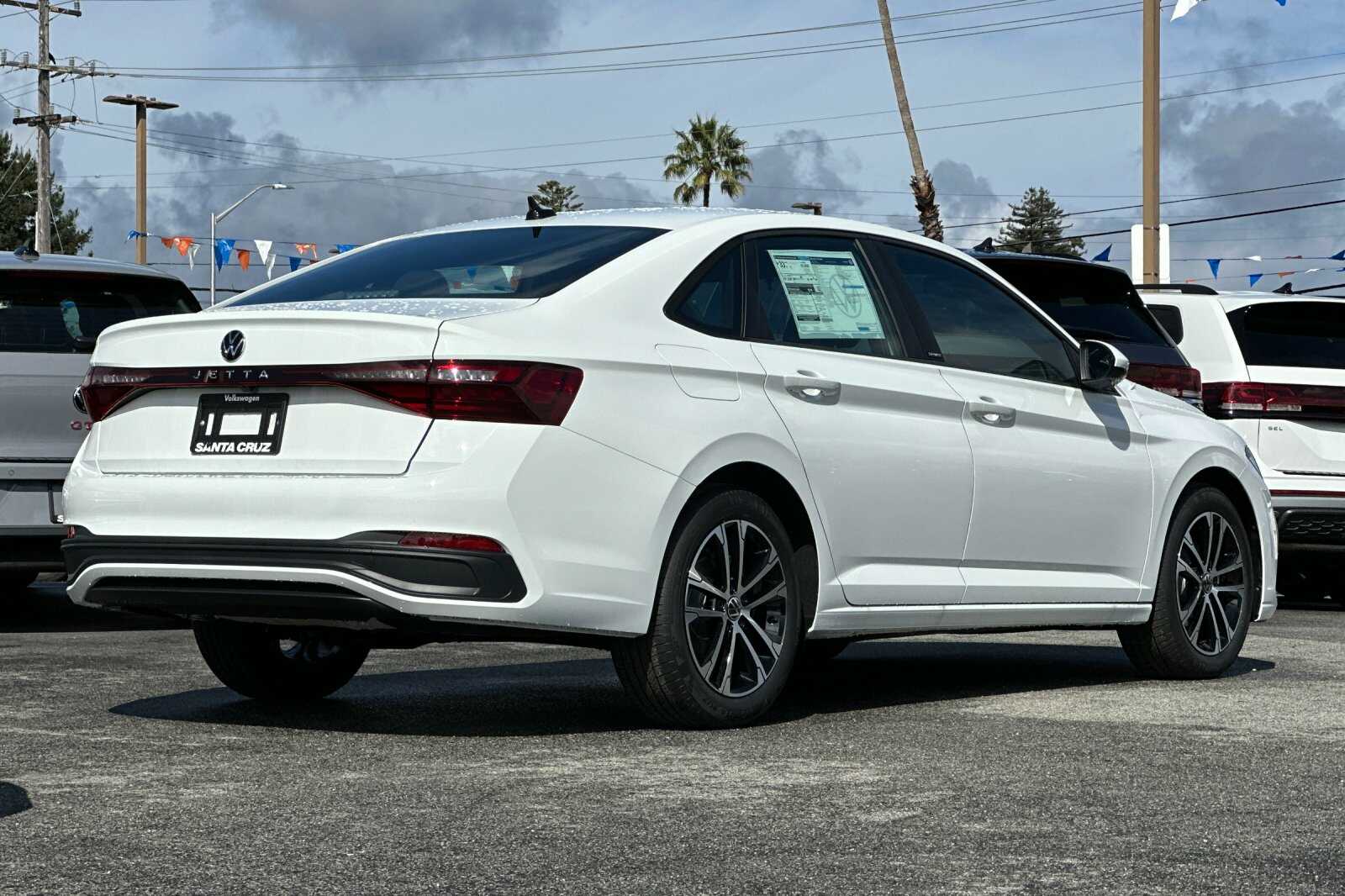 2026 Volkswagen Jetta 1.5T Sport photo 4