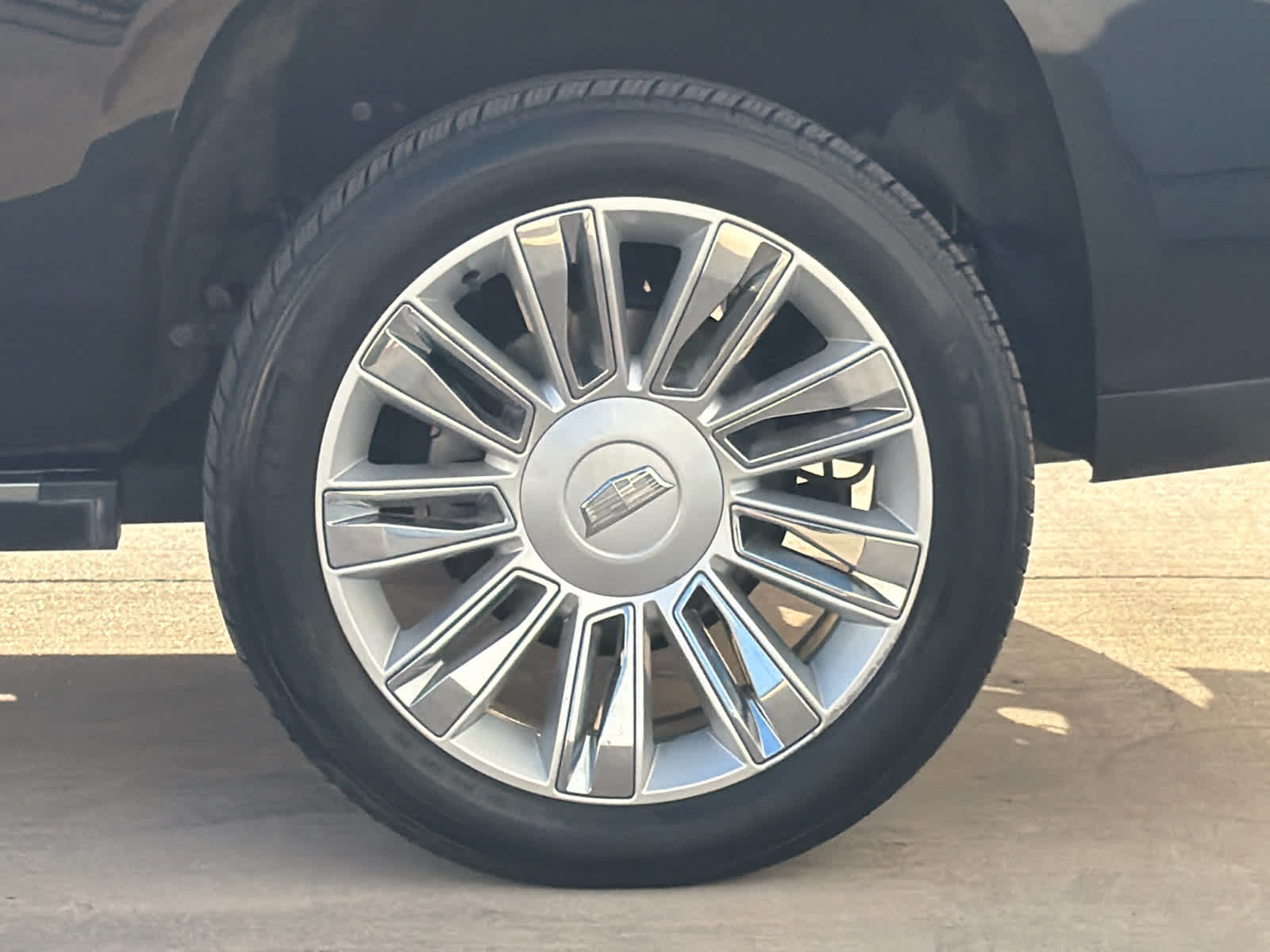 2018 Cadillac Escalade Platinum photo 4