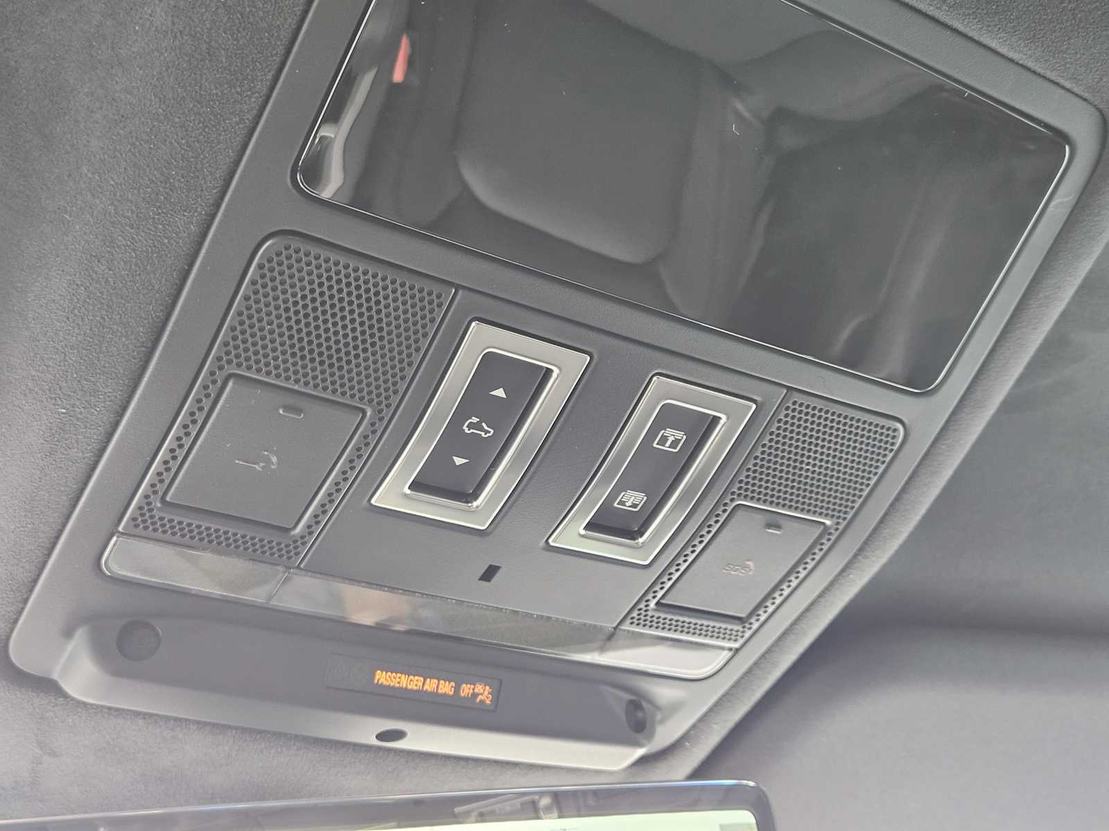 2025 Land Rover Defender 130 V8 photo 19