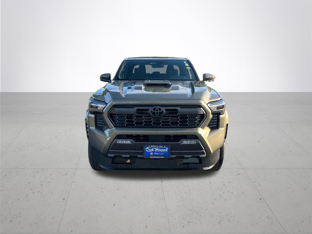 2025 Toyota Tacoma TRD Sport 4x4 Double Cab photo 3