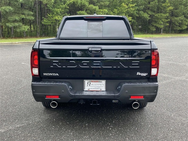 2025 Honda Ridgeline Black Edition photo 5