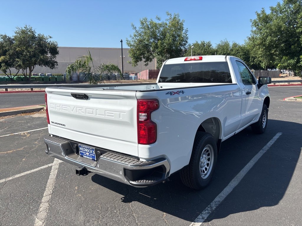 2025 Chevrolet Silverado 1500 photo 3