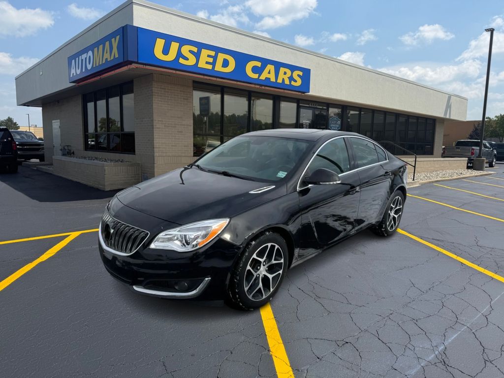 2017 Buick Regal Sport Touring's photo