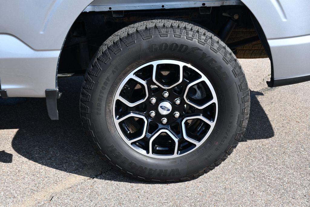 2022 Ford F-150 XLT photo 22