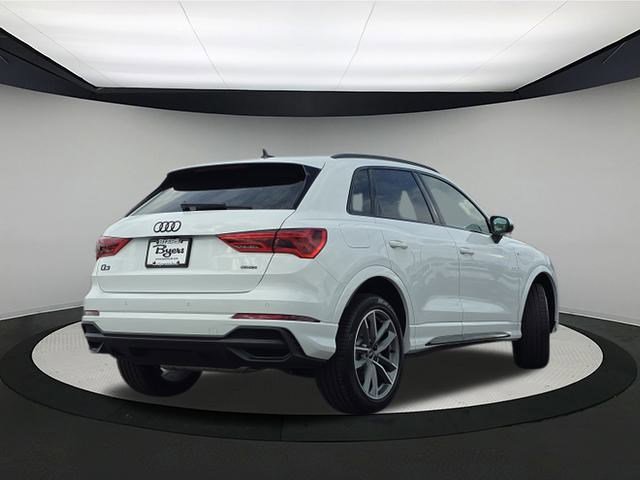 2025 Audi Q3 S line Premium photo 6