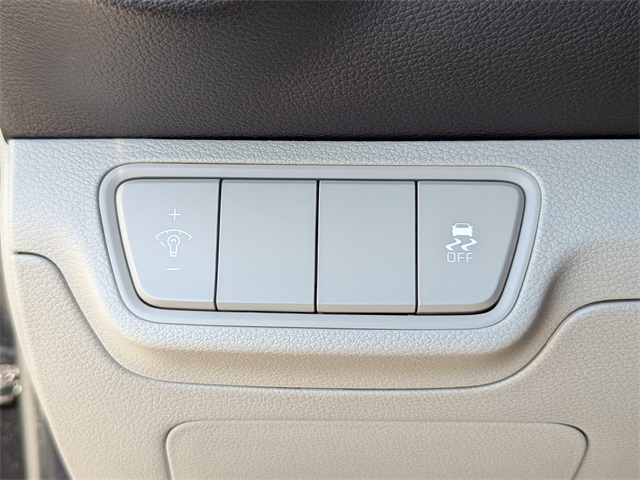 2023 Kia Forte LXS photo 19