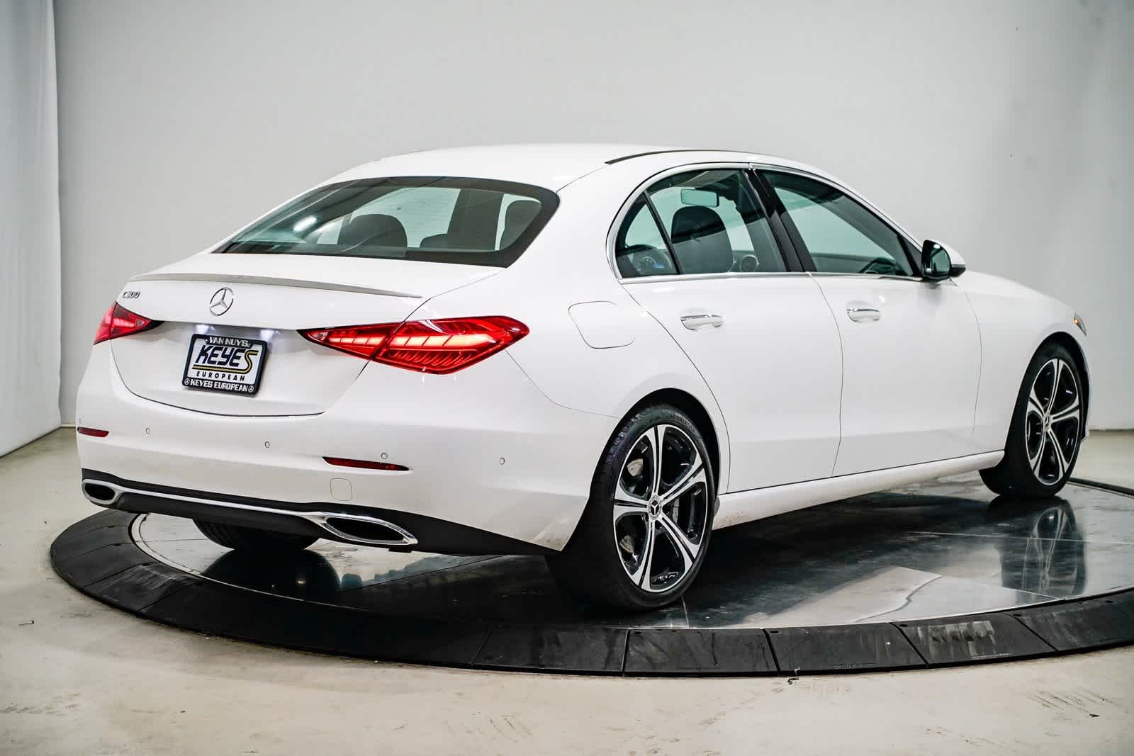 2025 Mercedes Benz C 300 photo 4
