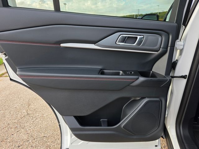 2025 Ford Explorer ST-Line photo 39