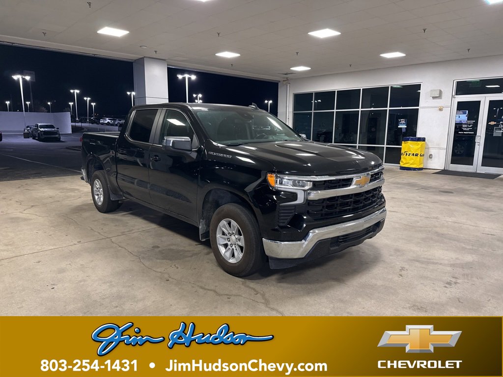 2025 Chevrolet Silverado 1500 LT's photo