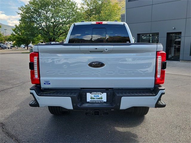 2026 Ford F-350 Lariat photo 4