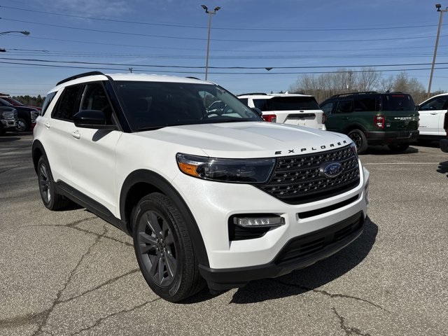 2023 Ford Explorer XLT's photo