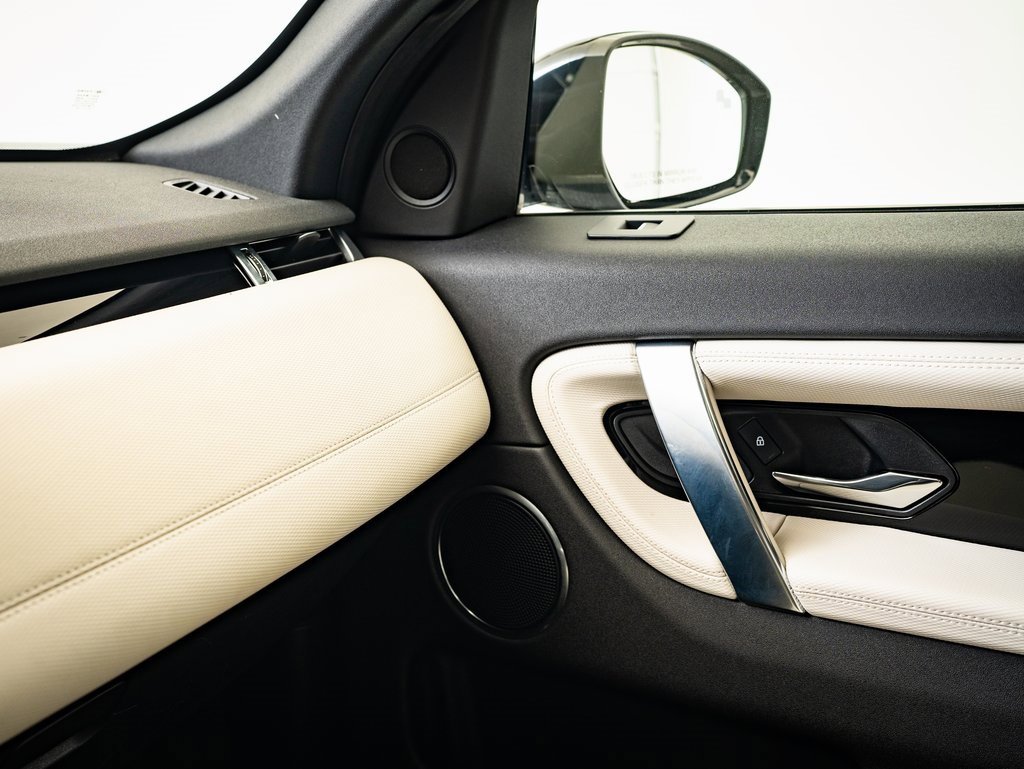 2023 Land Rover Discovery Sport S R-Dynamic photo 31