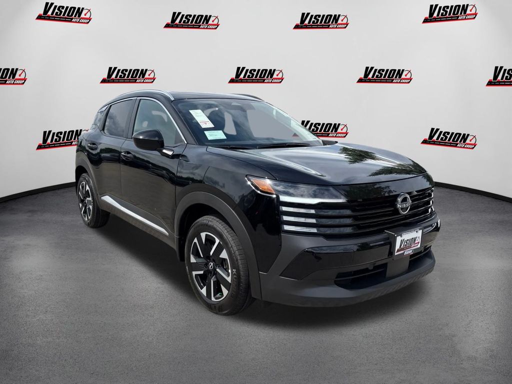 2025 Nissan Kicks SV photo 3