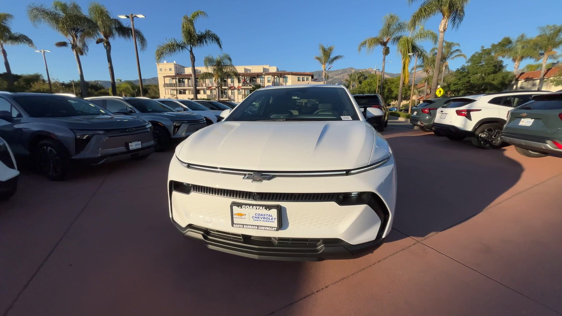 2026 Chevrolet Equinox EV 1LT photo 3