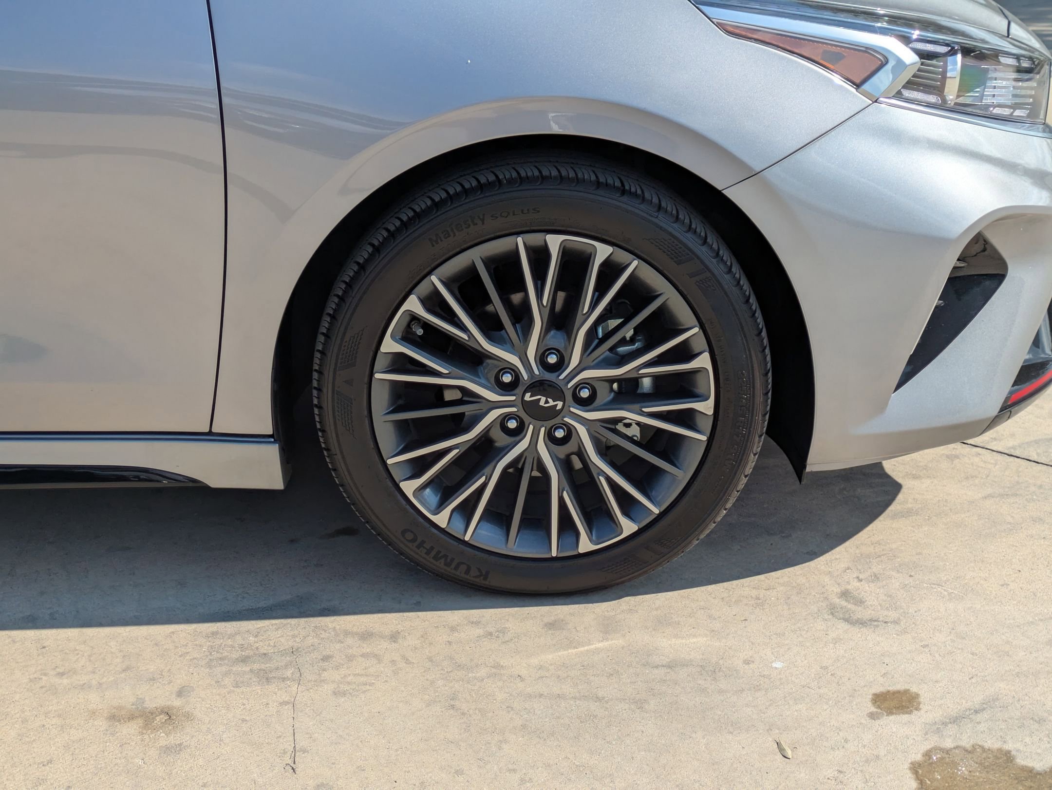 2024 Kia Forte GT-Line photo 32
