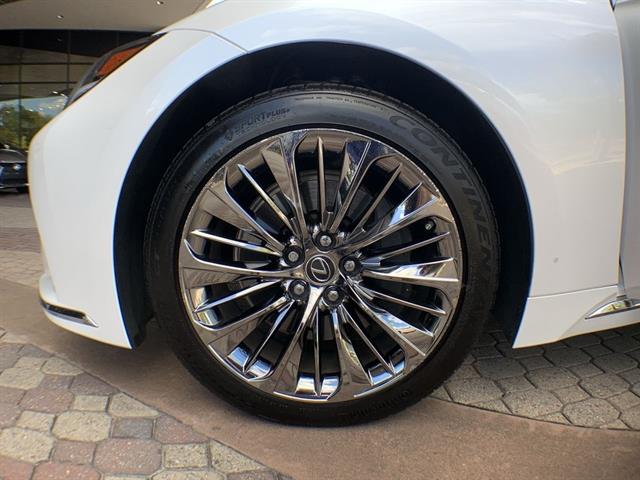 2022 Lexus LS 500 photo 9