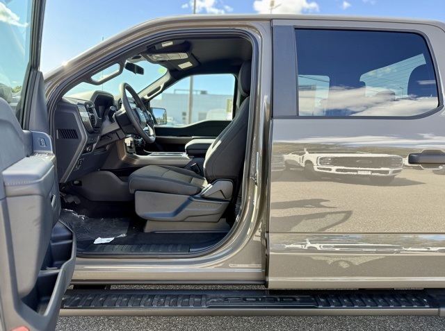 2025 Ford F-150 STX photo 12