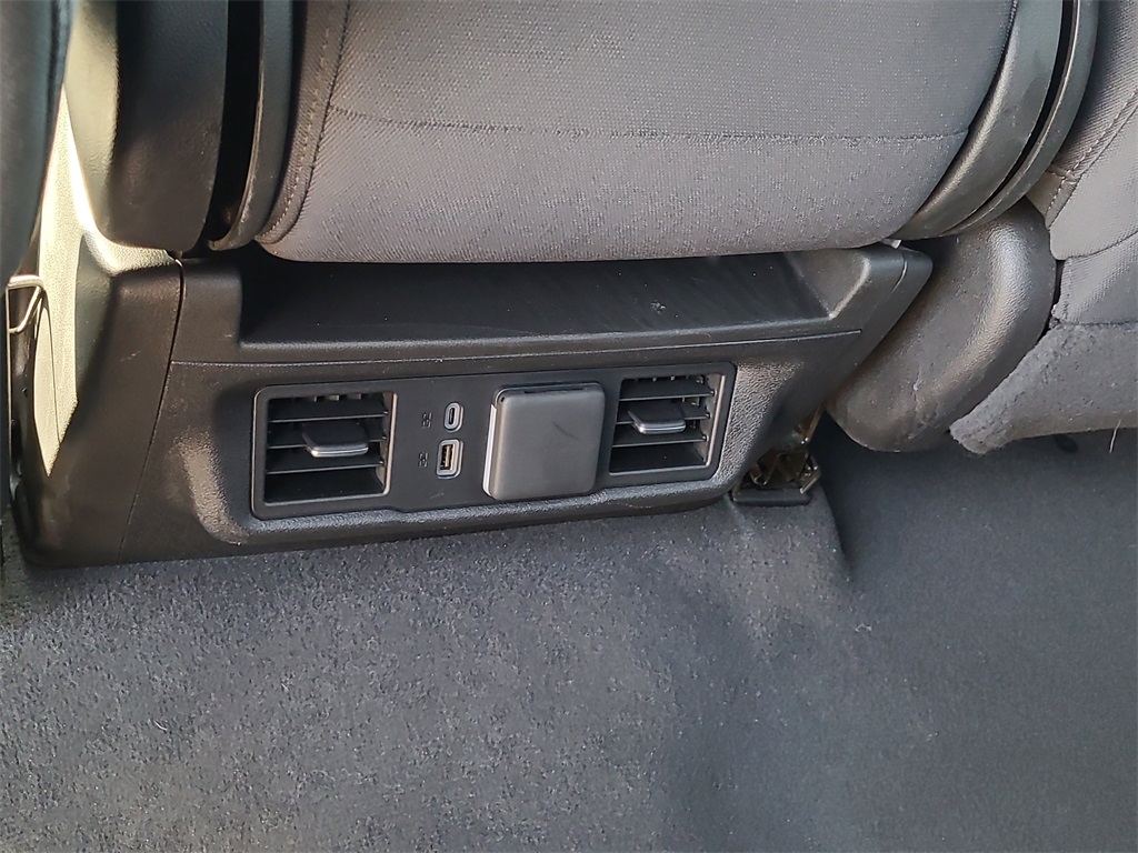2024 Chevrolet Silverado 1500 LT photo 17