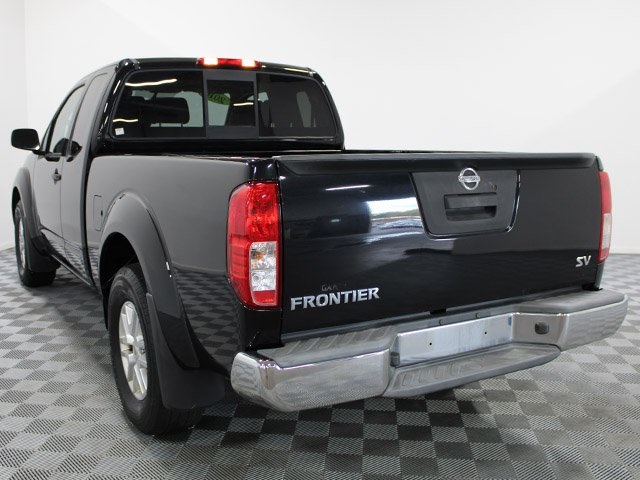 2016 Nissan Frontier SV photo 2