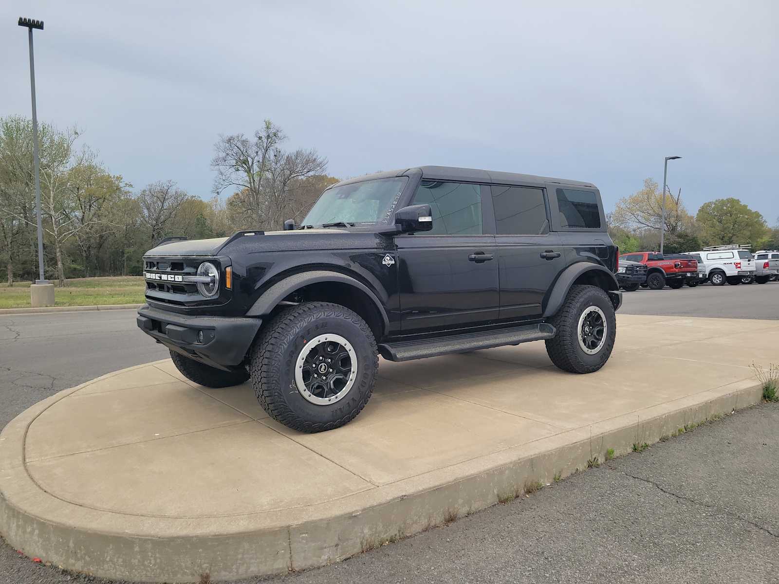 2025 Ford Bronco Outer Banks photo 6