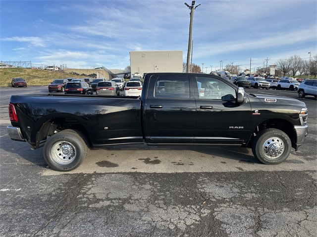 2026 Ram 3500 Laramie photo 4