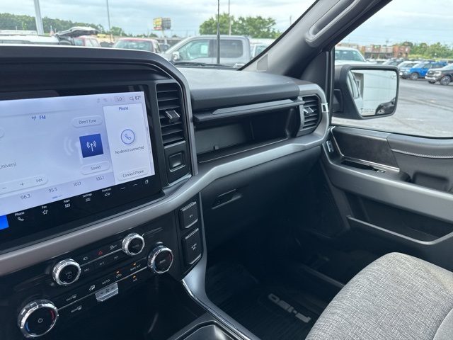 2025 Ford F-150 XLT photo 25