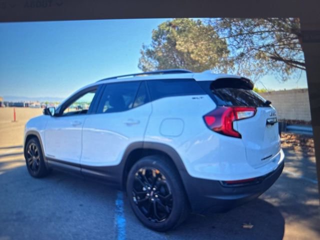 2022 Gmc Terrain SLT photo 2
