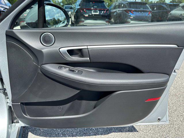 2025 Hyundai Sonata SEL photo 11