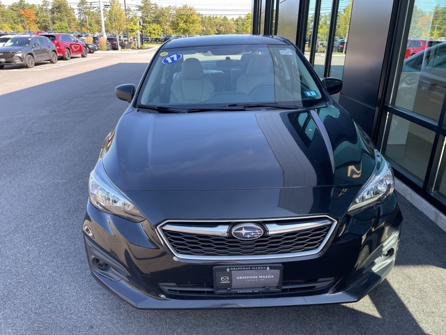 2017 Subaru Impreza 2.0i Premium photo 2