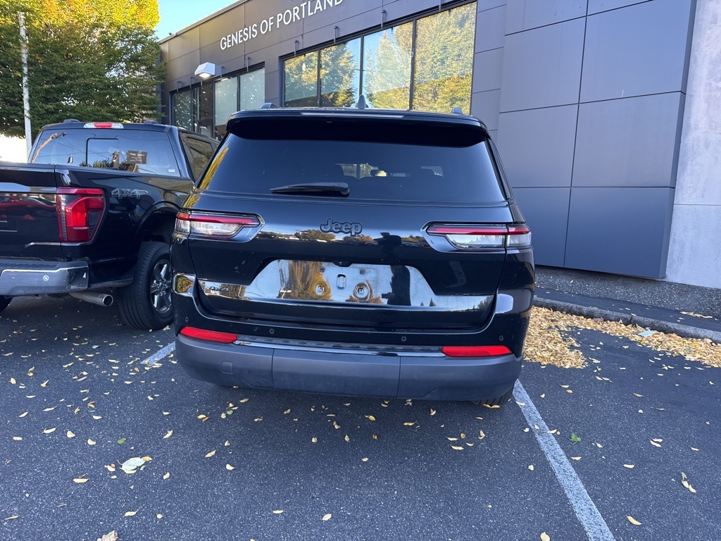 2024 Jeep Grand Cherokee Altitude photo 3