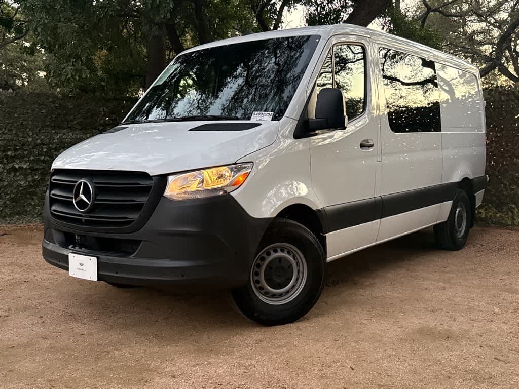 2024 Mercedes-Benz Sprinter Crew Van Base's photo