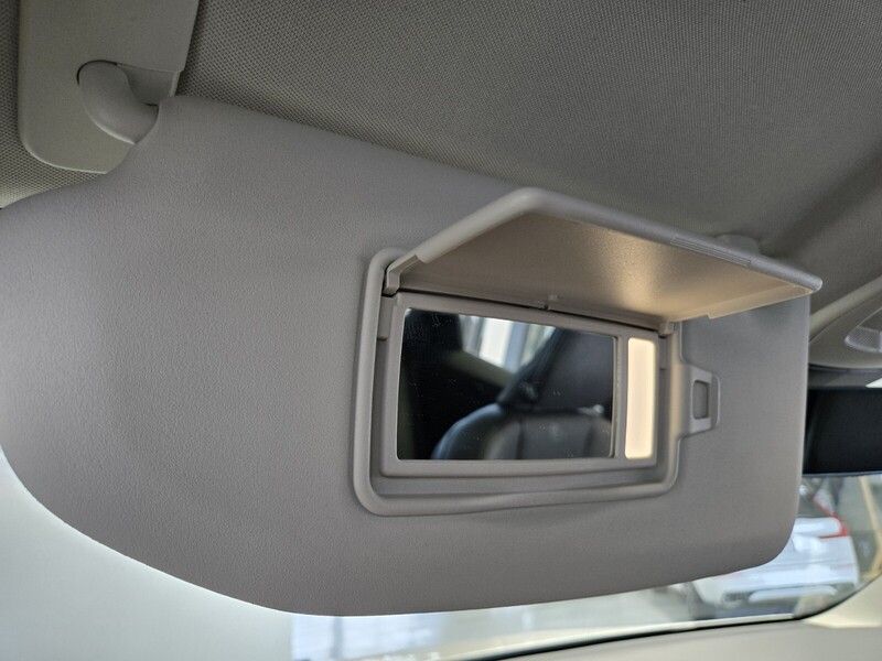 2023 Volvo XC60 B5 Plus photo 39