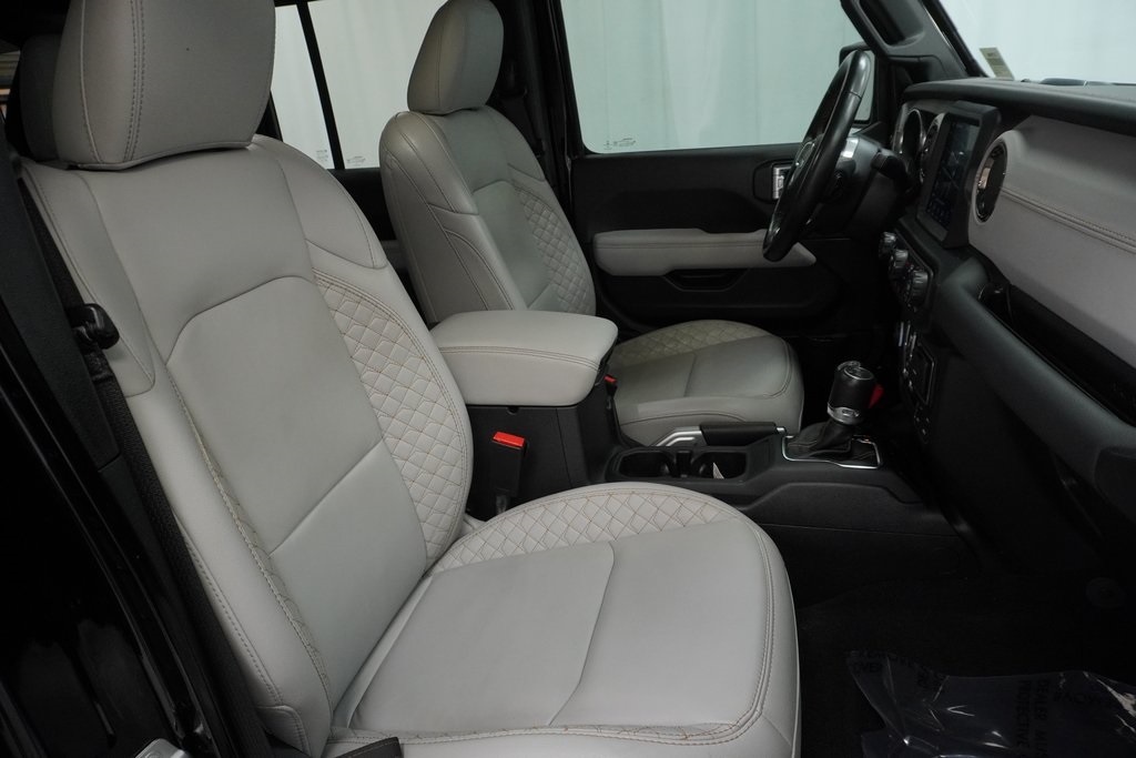 2021 Jeep Wrangler Unlimited Sahara High Altitude 4xe photo 32