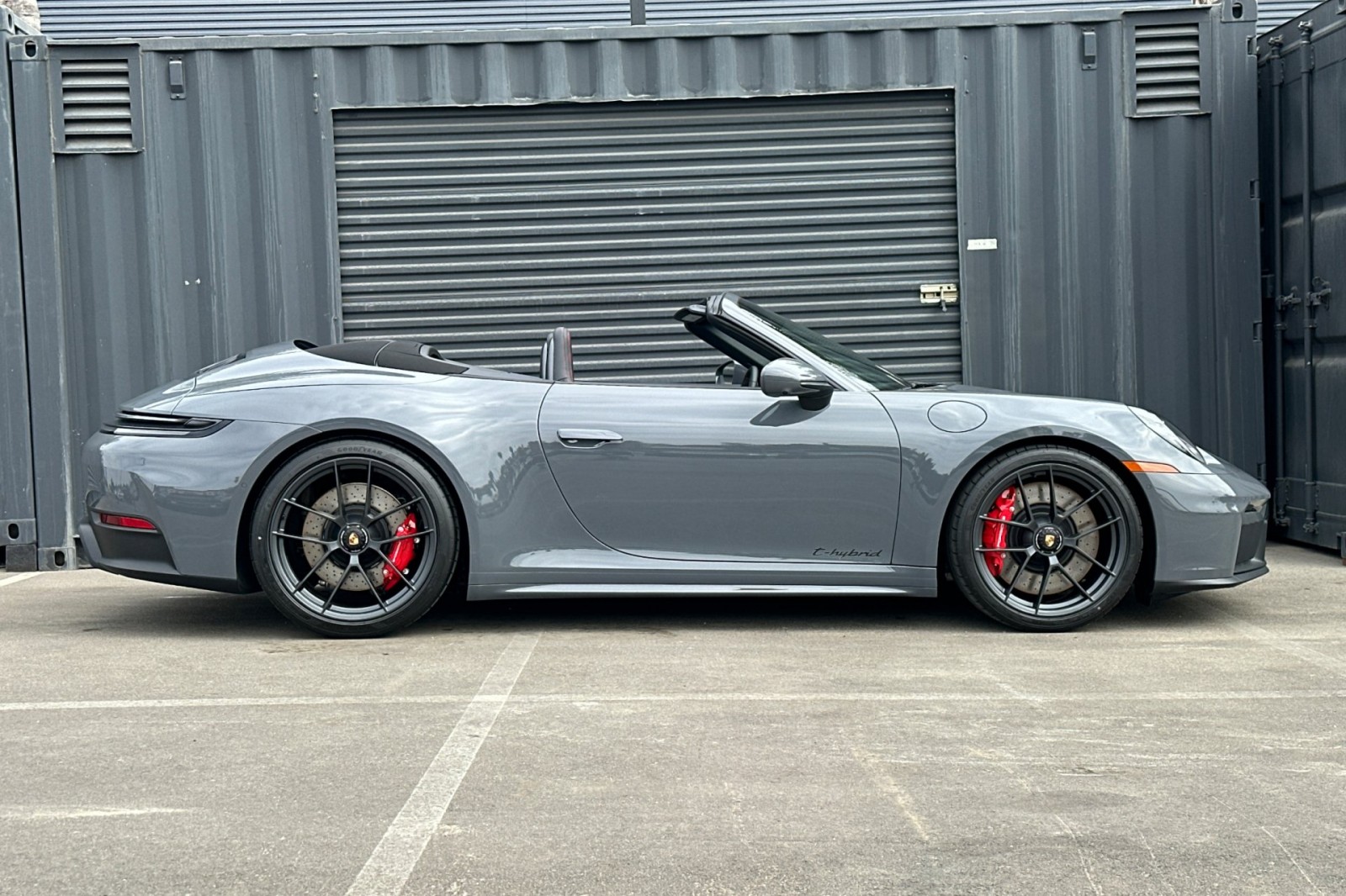 2026 Porsche 911 GTS photo 10
