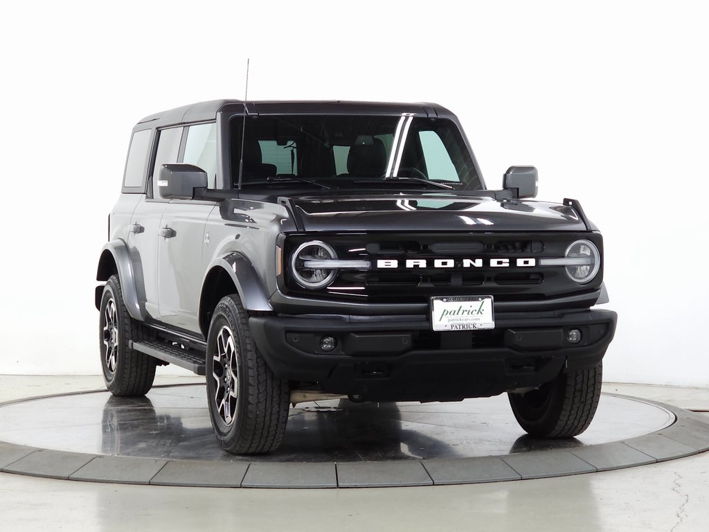 2022 Ford Bronco 4-Door Outer Banks's photo