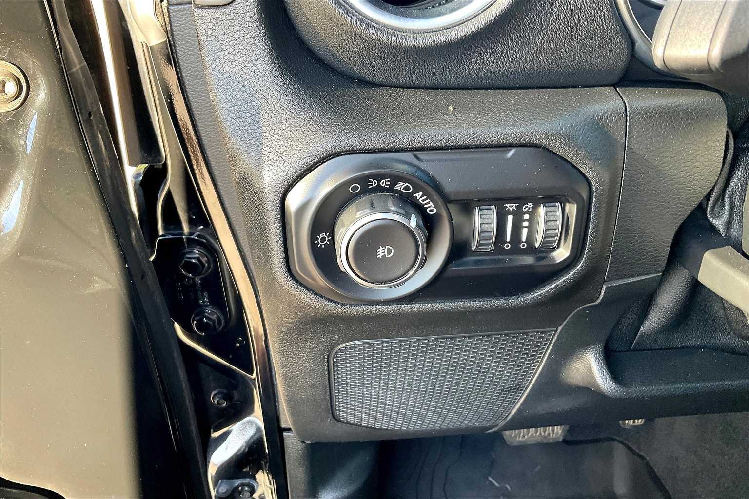 2020 Jeep Wrangler Unlimited North Edition photo 31