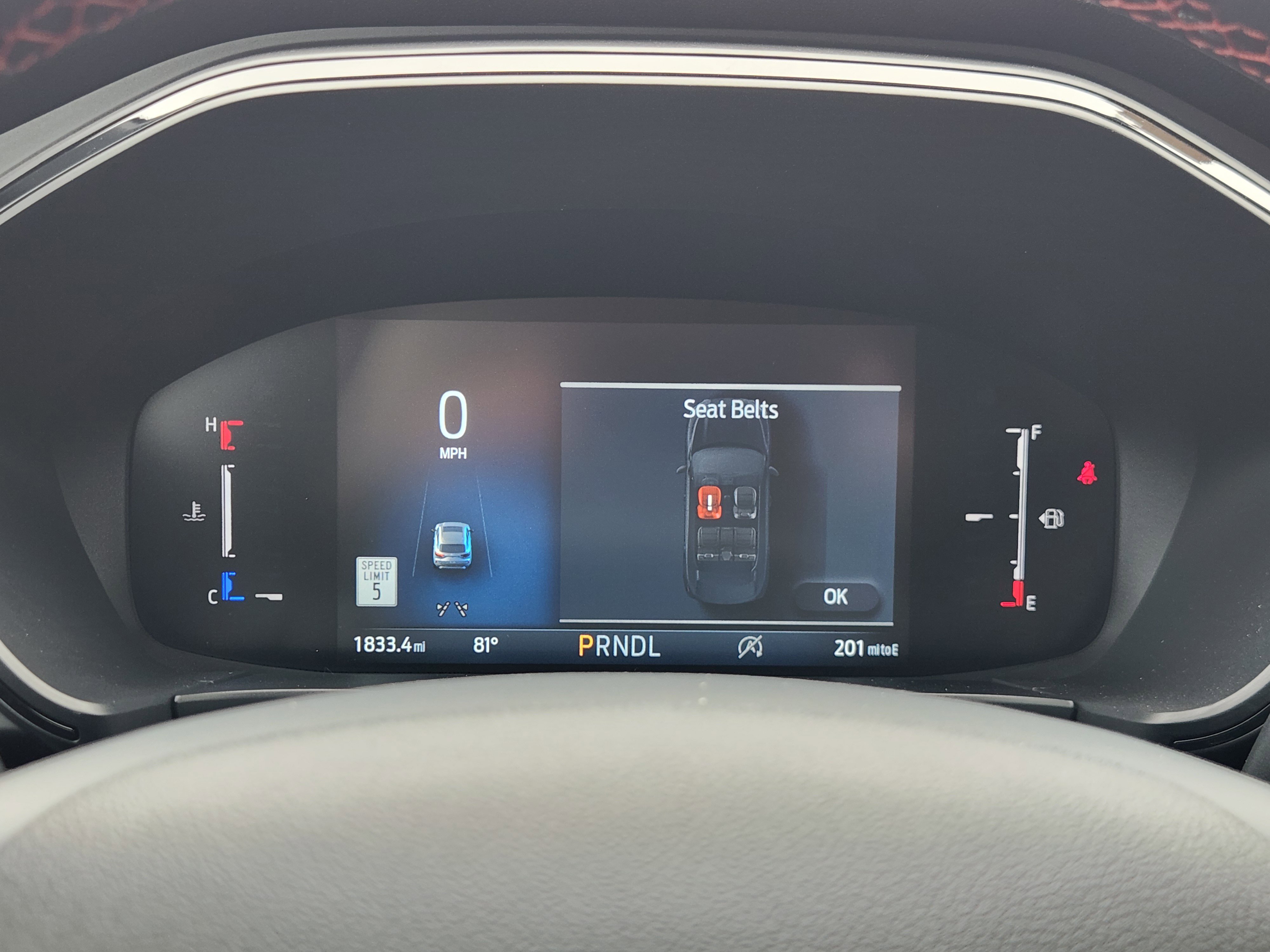 2025 Ford Escape ST-Line photo 2