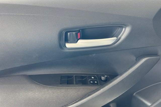 2021 Toyota Corolla LE photo 8