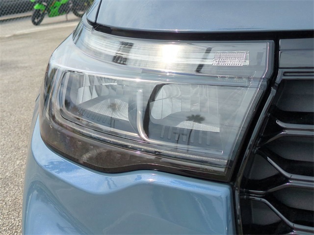 2025 Ford Explorer ST-Line photo 9