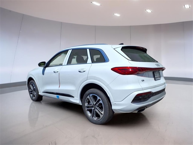 2025 Audi Q5 Premium photo 3