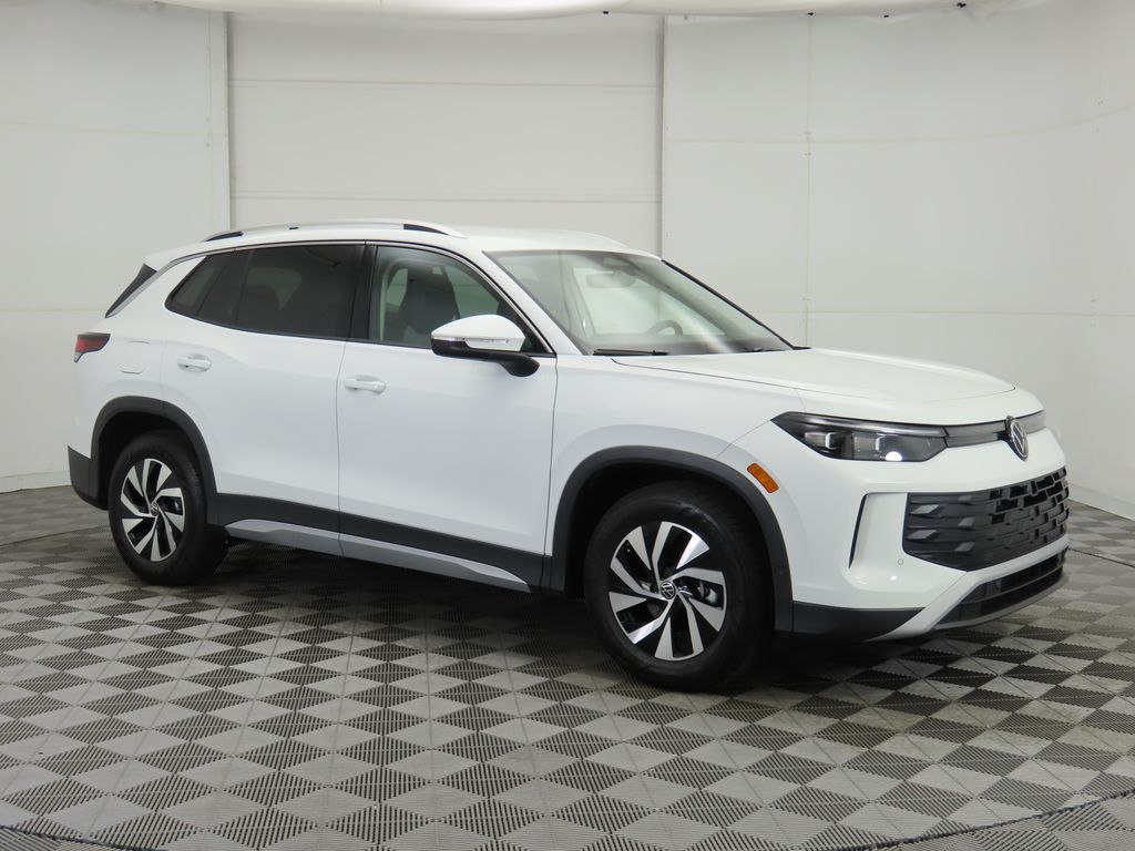 2026 Volkswagen Tiguan S photo 3