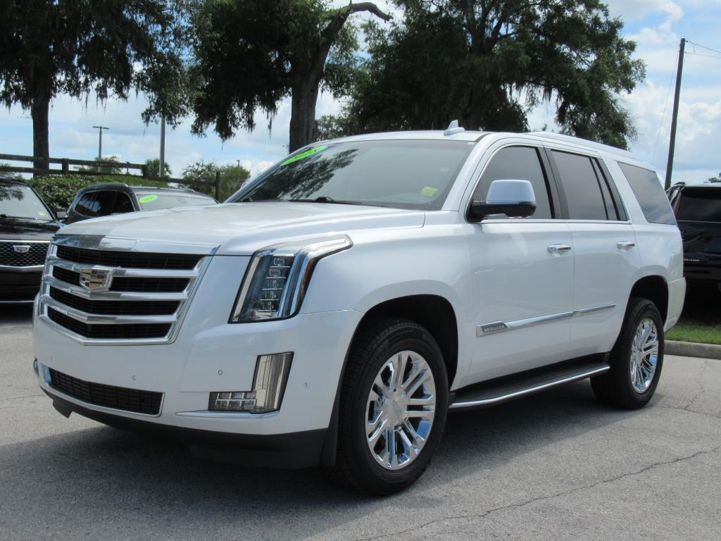 2018 Cadillac Escalade Base photo 2