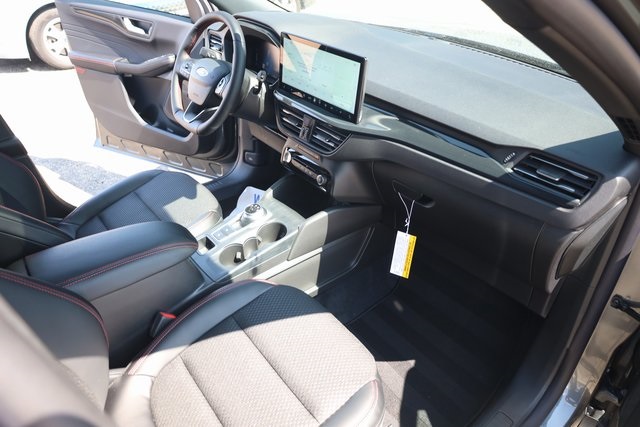 2025 Ford Escape ST-Line Select photo 29