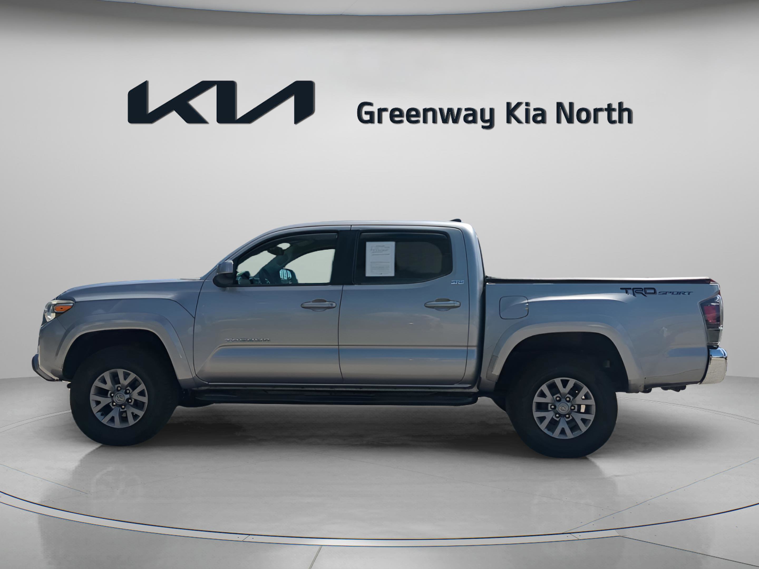 2019 Toyota Tacoma SR5 photo 3