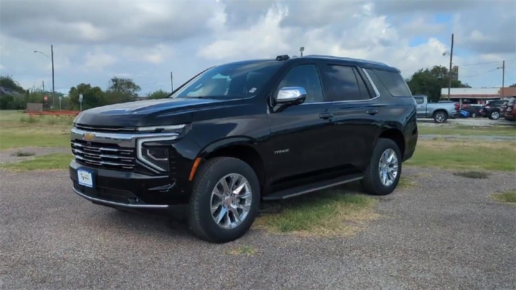 2025 Chevrolet Tahoe Premier photo 3