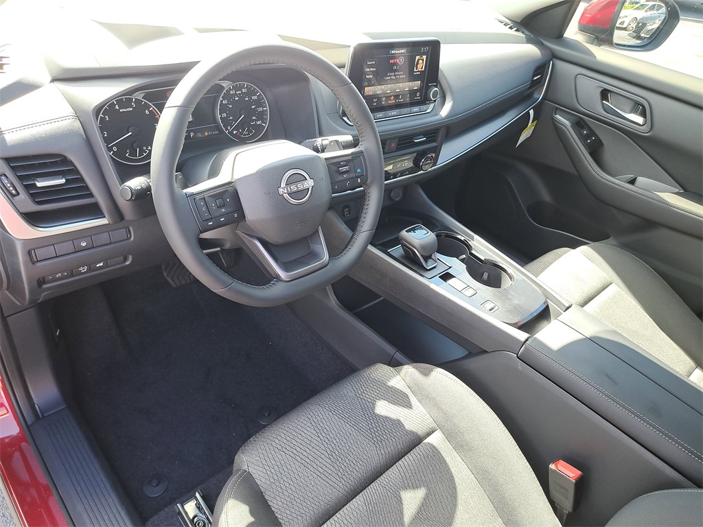 2026 Nissan Rogue SV photo 17