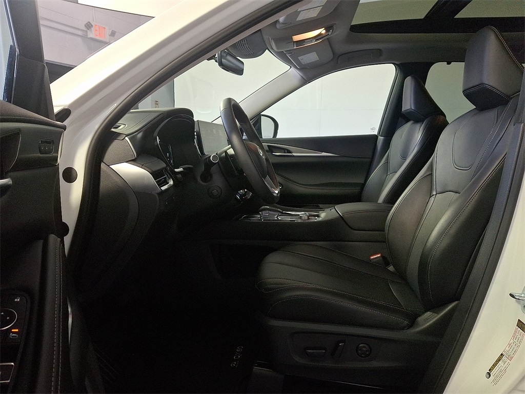 2025 Infiniti QX60 Luxe photo 10