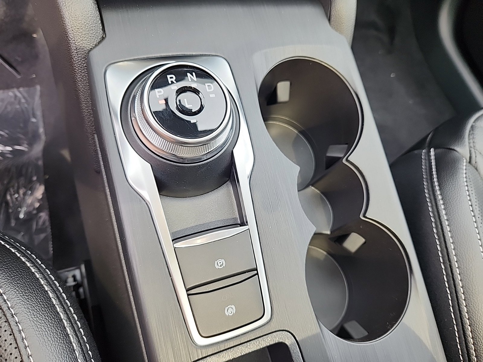 2024 Ford Escape Plug-In Hybrid photo 13
