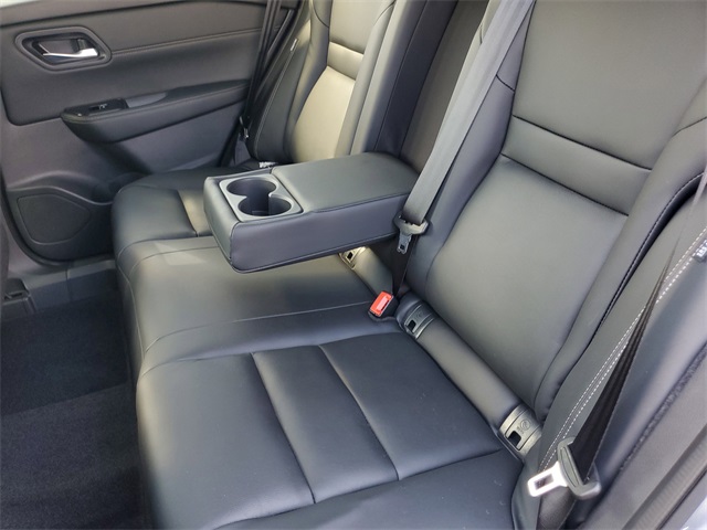 2024 Nissan Rogue SL photo 10